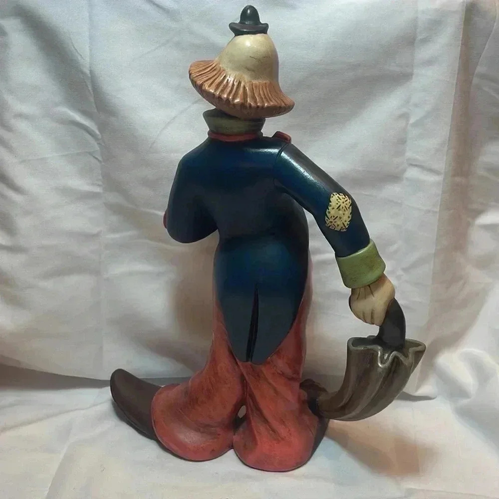 Vintage 1960s Hand Painted Clown Figurine - Picture 2 of 7